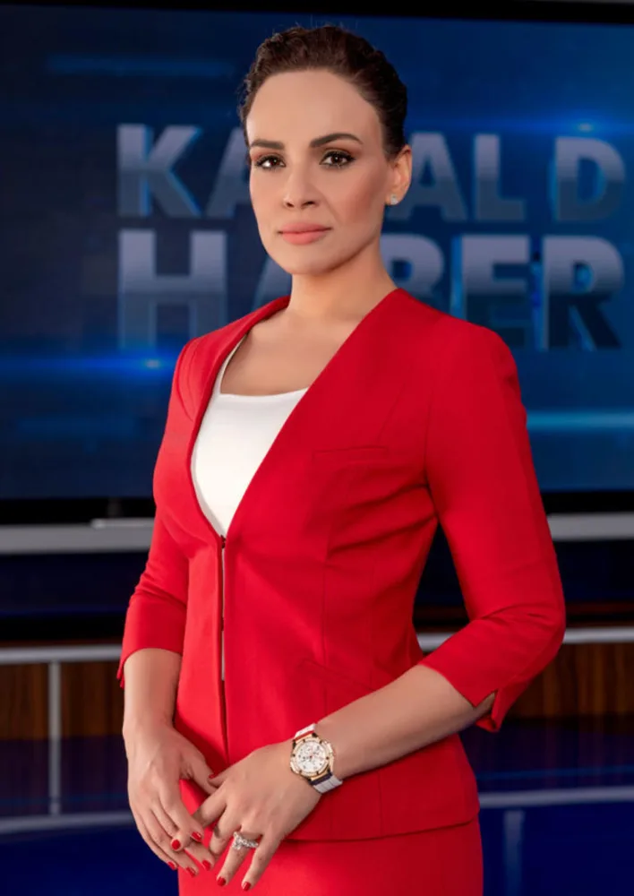 Qalmaqallı teleaparıcı çalışdığı - KANALIN RƏHBƏRİ İLƏ SEVGİLİDİR - FOTO - VİDEO