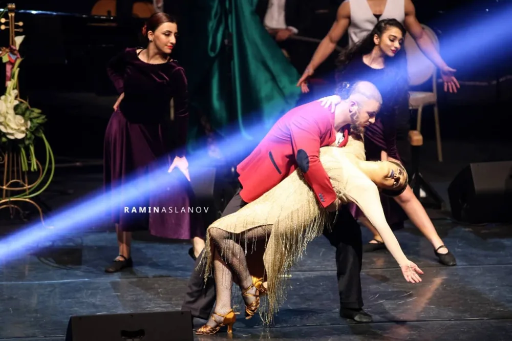 Elza Seyidcahanın konsertində yaşananlar - FOTO