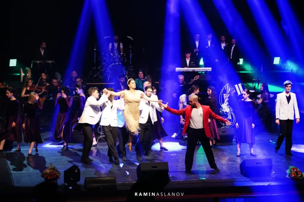Elza Seyidcahanın konsertində yaşananlar - FOTO