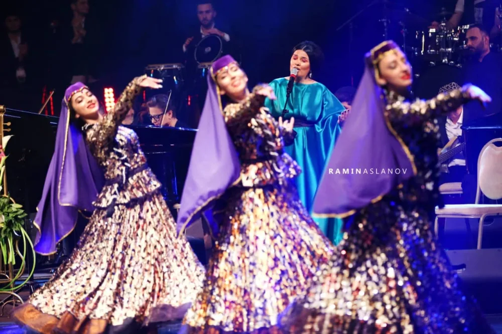 Elza Seyidcahanın konsertində yaşananlar - FOTO