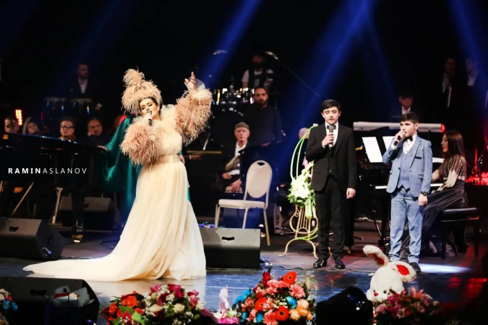 Elza Seyidcahanın konsertində yaşananlar - FOTO