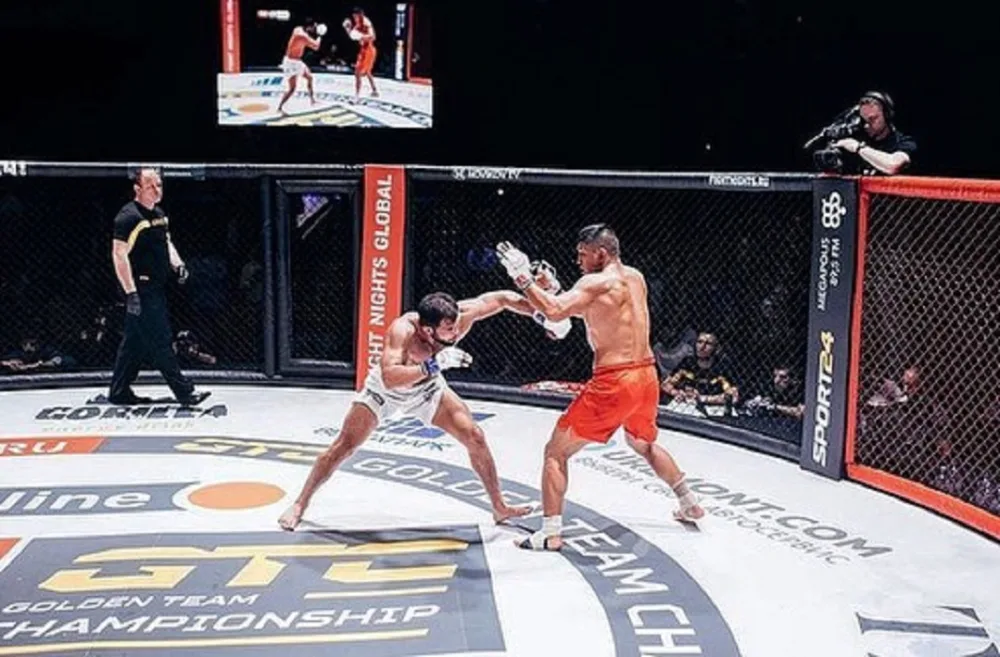 Qazax döyüşçü azərbaycanlı Çingizxanla - rinqə çıxmaqdan qorxdu - FOTO - VİDEO