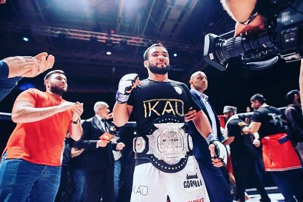 Qazax döyüşçü azərbaycanlı Çingizxanla - rinqə çıxmaqdan qorxdu - FOTO - VİDEO