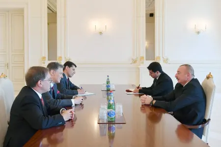 İlham Əliyev Corc Kenti qəbul etdi - Foto