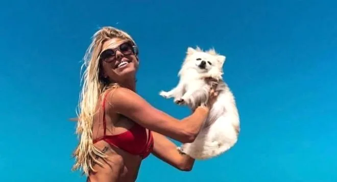 Məşhur model itlərinə görə öldü - FOTO