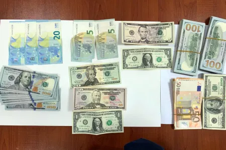 33 min dollardan çox pulun sərhəddən keçirilməsinin qarşısı alınıb