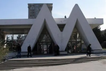 “Memar Əcəmi” metrostansiyasında - ŞOK - VİDEO