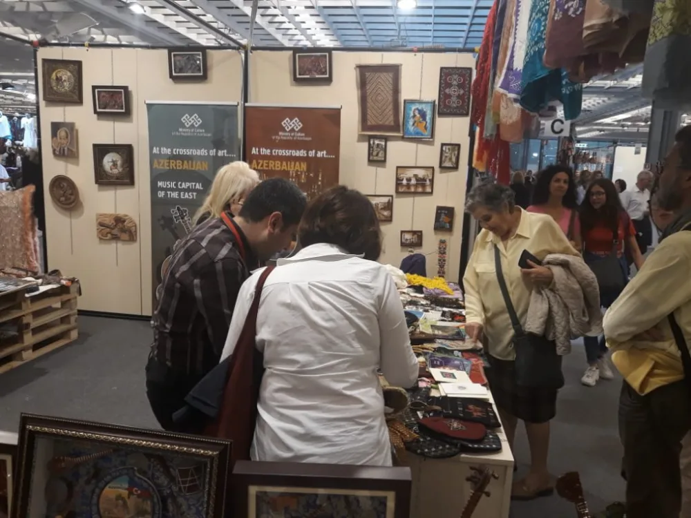 Florensiya Beynəlxalq Əl İşləri Sərgisi davam edir