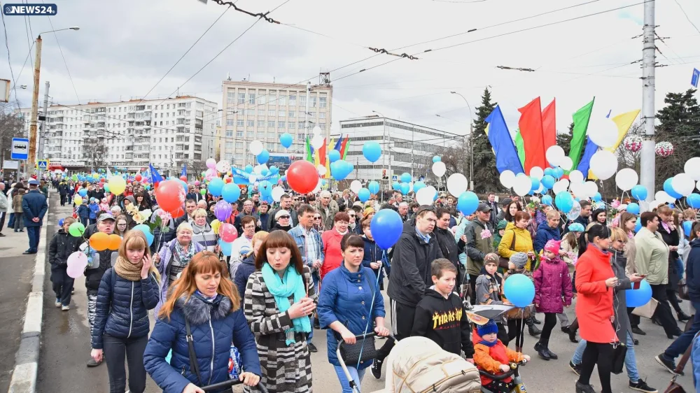 Moskvada 1 May: Mərkəz qapalı, 100 minlər küçələrdə, bir azdan meşələrə - -REPORTAJ - Səbuhi Məmmədli Rusiya paytaxtından yazır