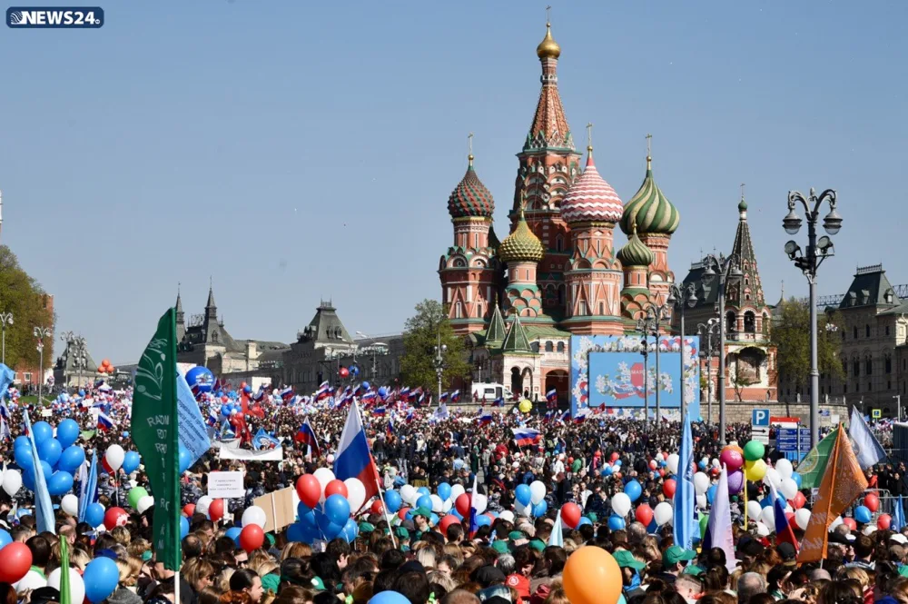 Moskvada 1 May: Mərkəz qapalı, 100 minlər küçələrdə, bir azdan meşələrə - -REPORTAJ - Səbuhi Məmmədli Rusiya paytaxtından yazır