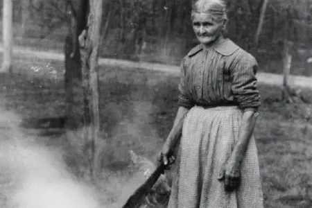 Öldürdüyü insanlardan - KEKS VƏ SABUN HAZIRLADI - FOTOLAR