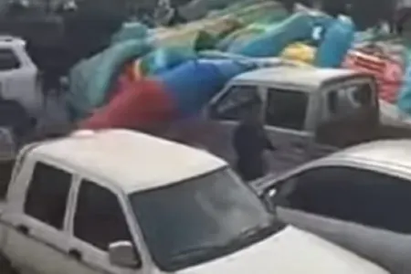 Parkda batut aşdı - 2 UŞAQ ÖLDÜ - VİDEO