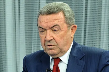 Misir Mərdanov Əli İnsanovu biabır etdi - "Sən normal adam olsaydın" - VİDEO