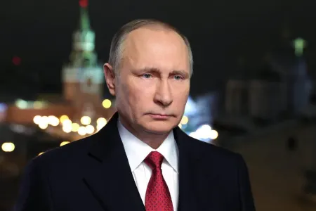 Putin təyyarədə ölənlərin yaxınlarına başsağlığı verib