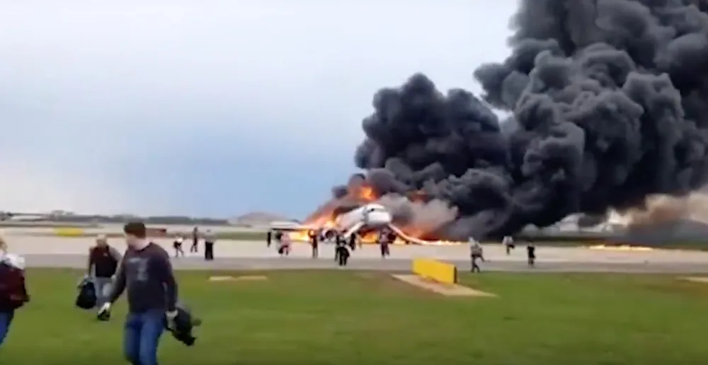 Ekspert: - "TƏYYARƏDƏ ÖLƏNLƏR BAQAJIN QURBANI OLUB" - FOTO