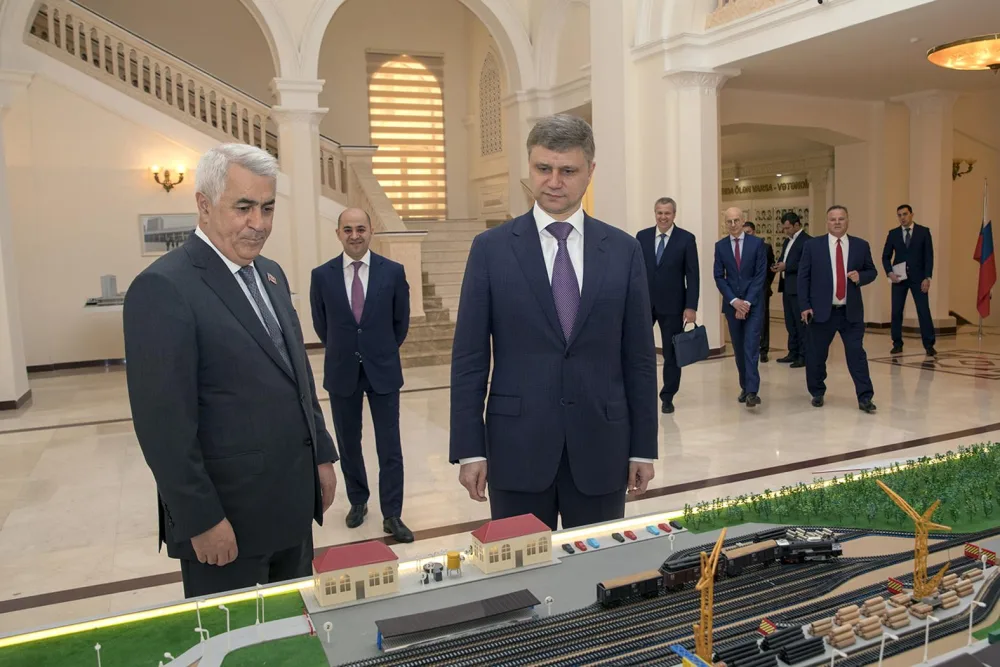 Azərbaycan və Rusiya dəmir yolları arasında memorandum imzalanıb - FOTO