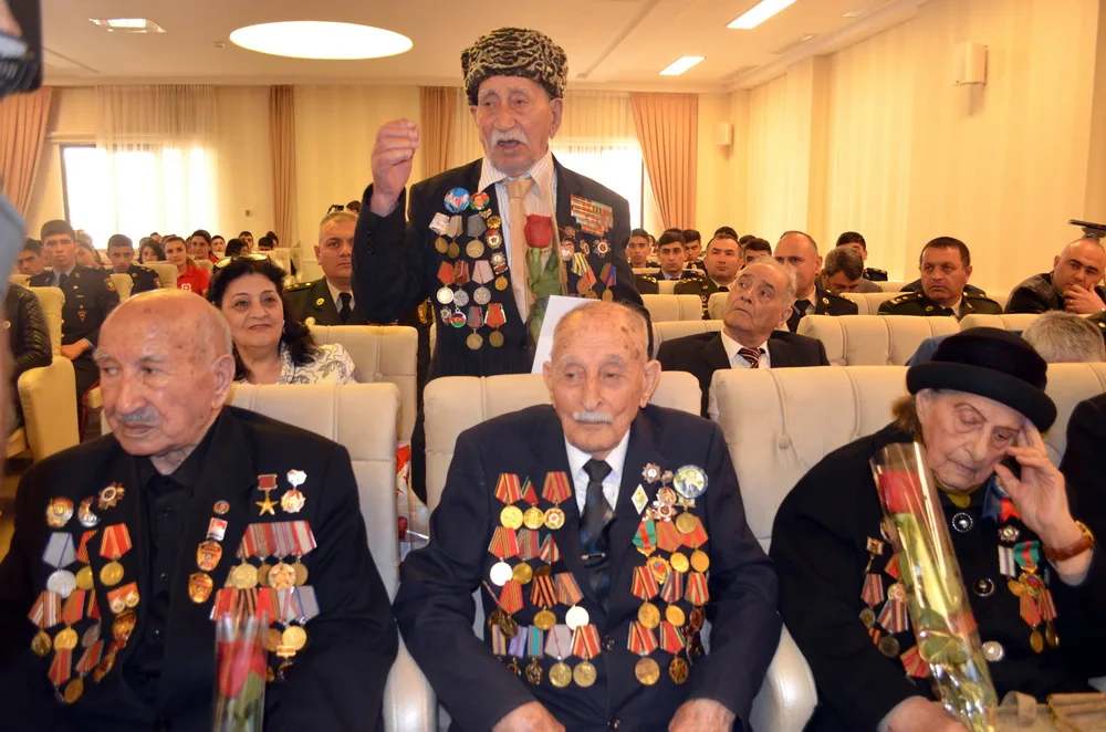 Böyük Vətən müharibəsi veteranları ilə görüş keçirilib - FOTO