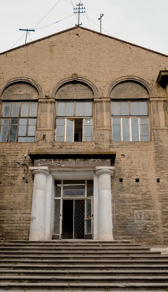 Bakıdakı tarixi bina sökülür? - Eldar Əzizov həmin məkanda+Fotolar