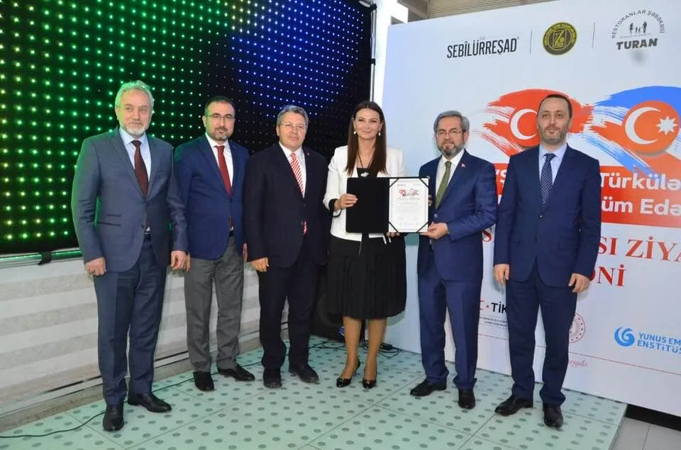 “Bu məsələdə ziyalıların üzərinə böyük missiya düşür” - QƏNİRƏ PAŞAYEVA - FOTOLAR
