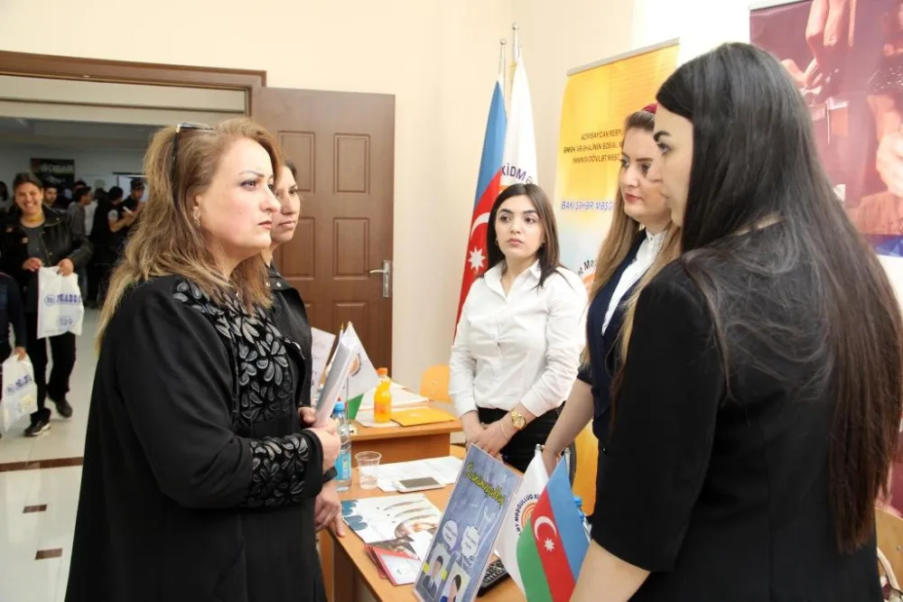 Məcburi köçkünlər üçün əmək yarmarkası keçirilib