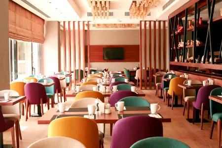 Bakıda icarədarlar restoran sahibinin başına - OYUN AÇDI