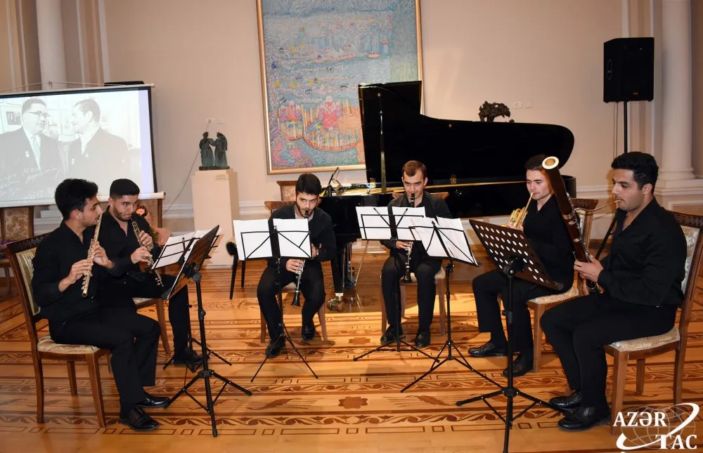 Soltan Hacıbəyovun 100 illiyi qeyd olunub