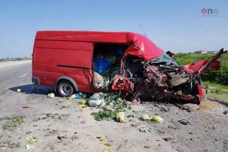 Ucarda iki yük maşını toqquşdu - QORXUNC QƏZA - ÖLƏN VAR - FOTO - VİDEO