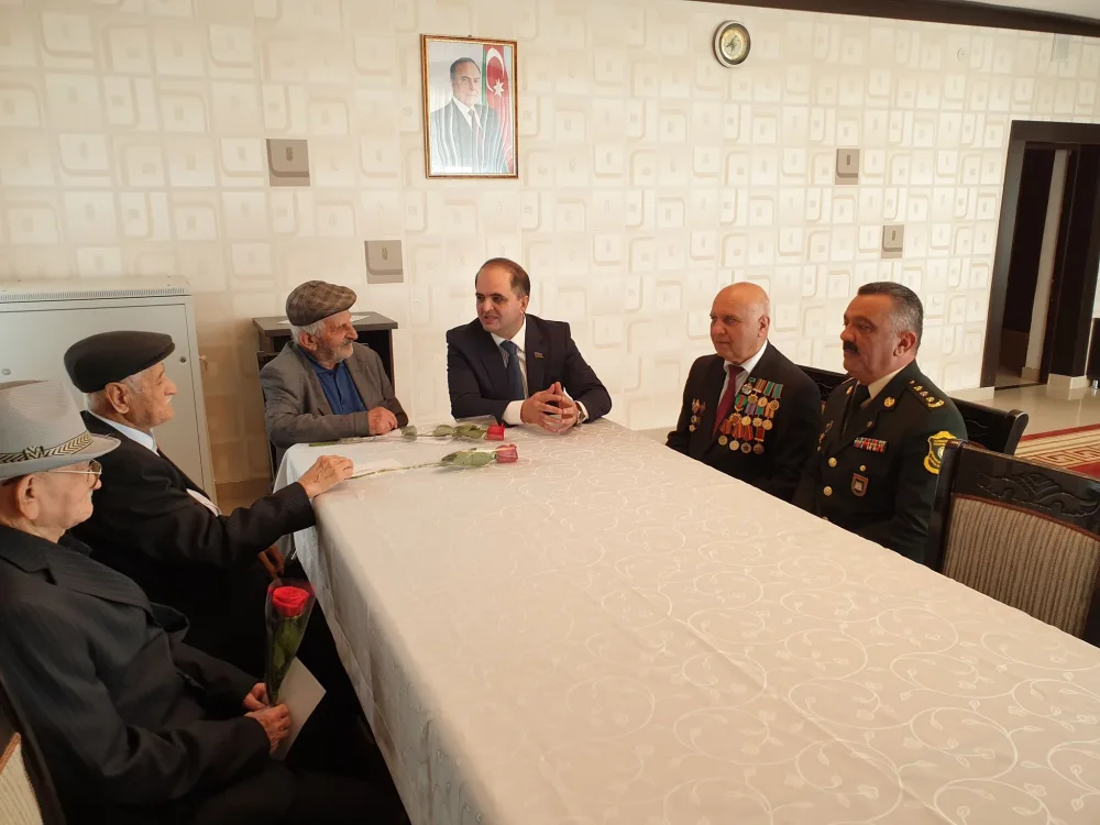 Millət vəkili Rəşad Mahmudov veteranlarla görüşüb