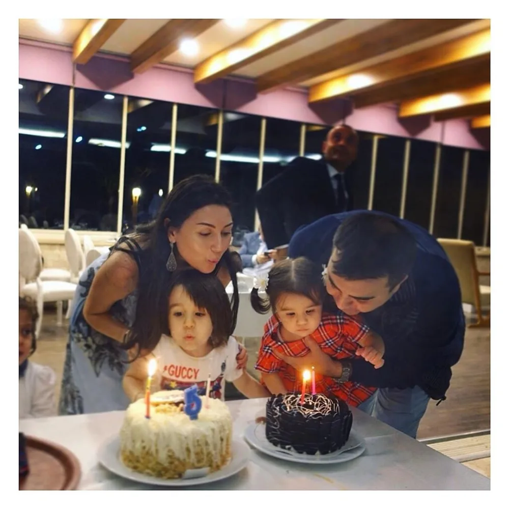 Safura oğluna ad günü etdi - FOTO