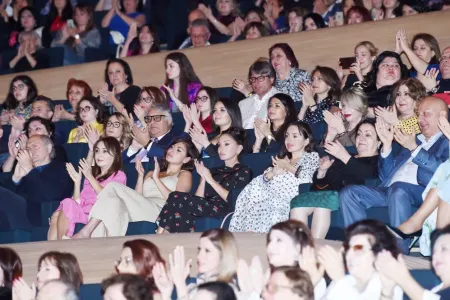 Mehriban Əliyeva “Azərbaycana sevgi ilə” konsertində - Foto