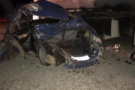 Bakı-Şamaxı yolunda qəza: - betondaşıyan maşın "VAZ"la toqquşdu (FOTO)