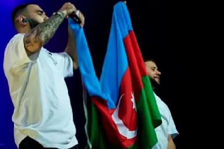 Bakıdakı ilk konsert möhtəşəm sevgiylə qarşılandı