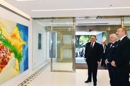 Prezident Belçikadakı səfirliyimizin yeni binasının açılışında - FOTOLAR