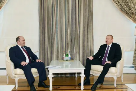 İlham Əliyev Belarus rəsmisini qəbul etdi - FOTO/YENİLƏNDİ