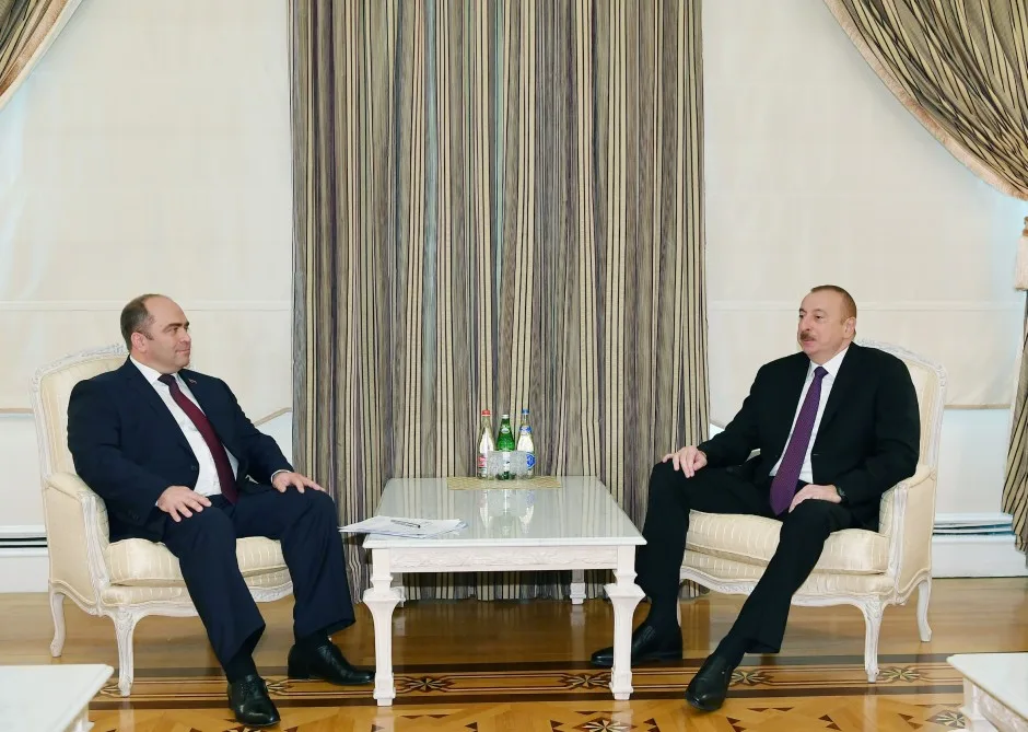 İlham Əliyev Belarus rəsmisini qəbul etdi - FOTO/YENİLƏNDİ