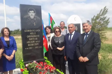 Bərdədə Milli Qəhrəman Səfiyar Behbudovun xatirəsi anılıb