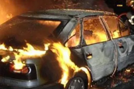 Bakıda "Hyundai" yanıb