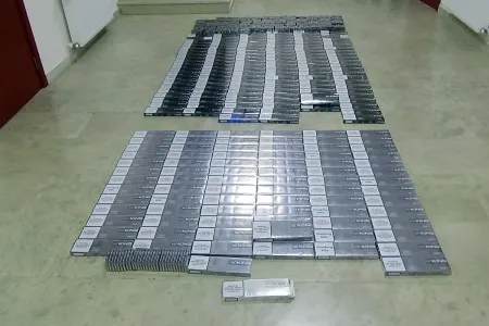 Gömrükçülər 57480 ədəd siqaret aşkar edib
