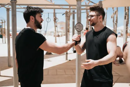 Çingizlə Lazarev dəniz kənarında idman etdilər - Maraqlı video