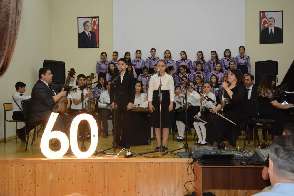 Uşaq musiqi məktəbinin 60 illiyi qeyd edilib