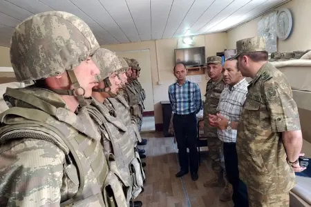 Ombudsman aparatının nümayəndələri - DÖYÜŞ BÖLGƏSİNDƏ - FOTO
