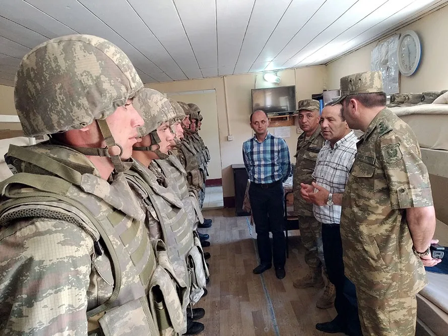 Ombudsman aparatının nümayəndələri - DÖYÜŞ BÖLGƏSİNDƏ - FOTO