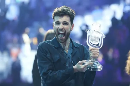 Qaydaları pozan, homoseksual olduğunu gizlədən “Eurovision” qalibi - – BİRİNCİLİYİ ƏLİNDƏN ALINACAQ? - VİDEO