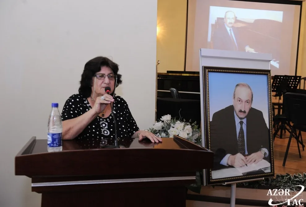 Ramiz Zöhrabovun anadan olmasının 80 illiyinə həsr olunmuş konfrans keçirilib - FOTO