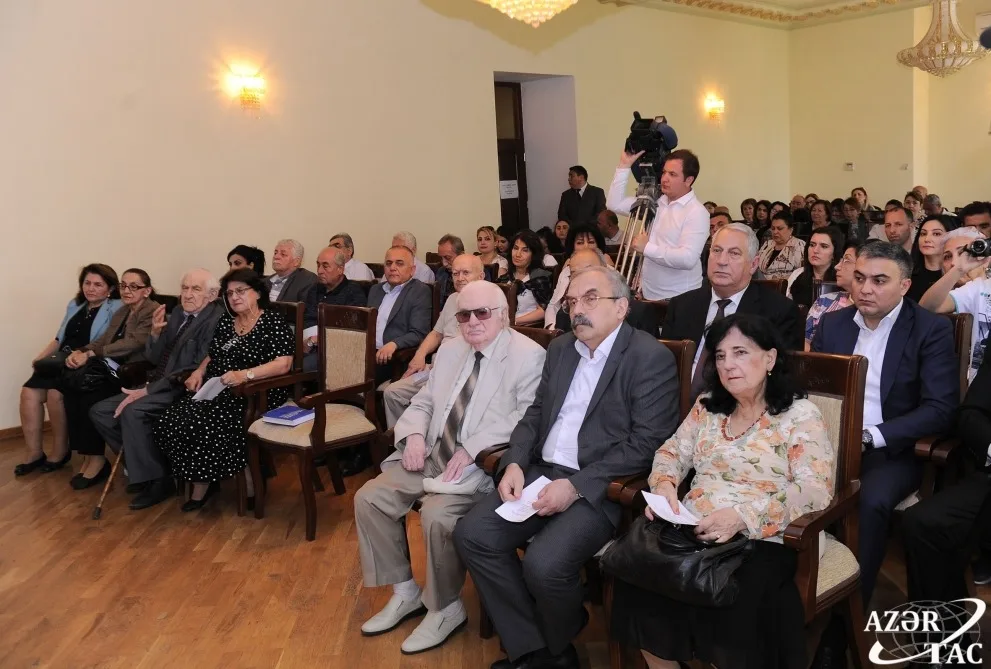 Ramiz Zöhrabovun anadan olmasının 80 illiyinə həsr olunmuş konfrans keçirilib - FOTO