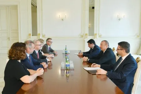 İlham Əliyev Almaniya Bundestaqının nümayəndə heyətini qəbul edib - FOTO