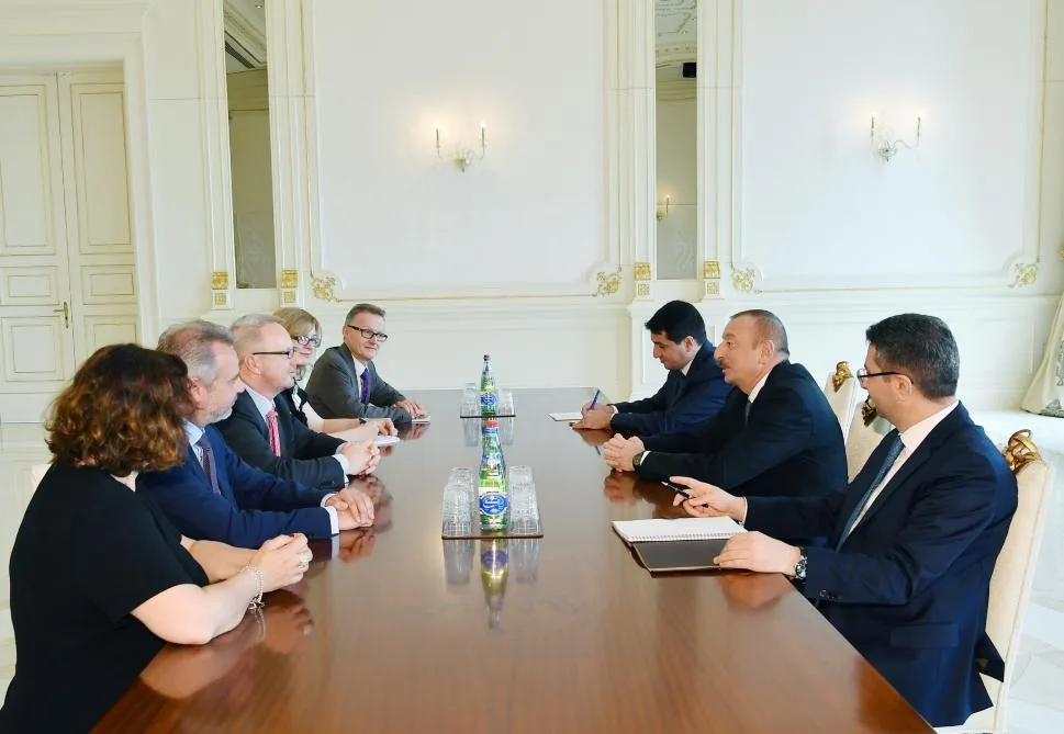 İlham Əliyev Almaniya Bundestaqının nümayəndə heyətini qəbul edib - FOTO