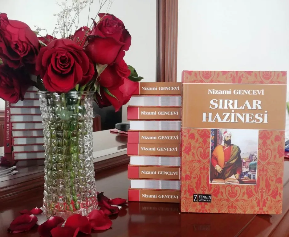 Nizami Gəncəvinin “Sirlər xəzinəsi” Türkiyə Kitab və Mədəniyyət Sərgisində - FOTO