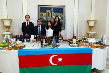 Parisdə Azərbaycan Mədəniyyət Mərkəzində 15 ölkənin qastronomiyası təqdim olunub - FOTOLAR