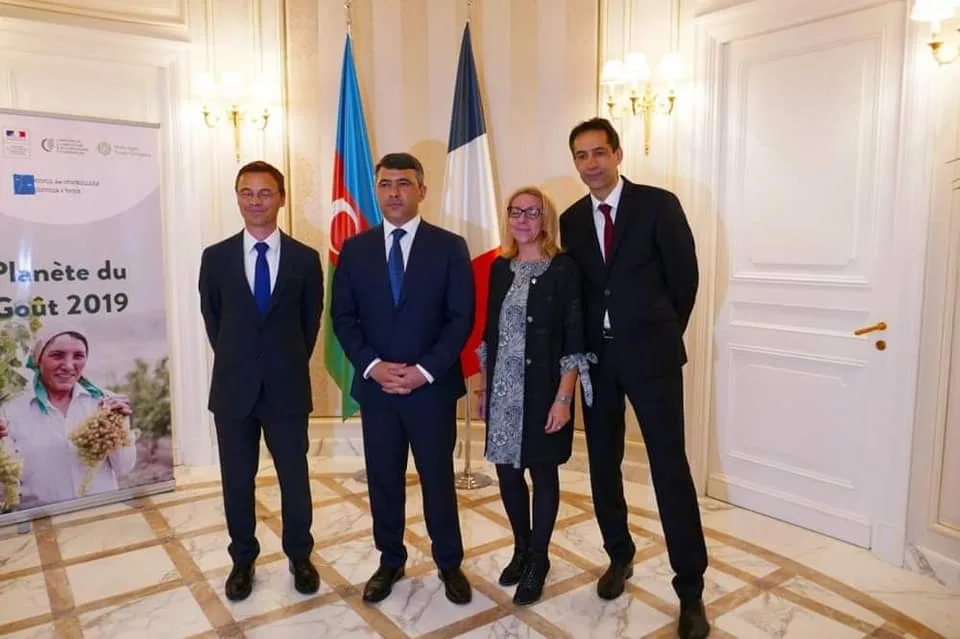 Parisdə Azərbaycan Mədəniyyət Mərkəzində 15 ölkənin qastronomiyası təqdim olunub - FOTOLAR